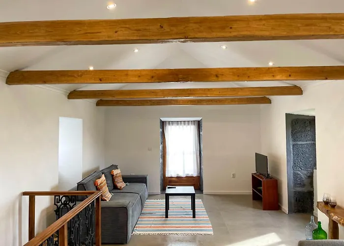 Quinta Do Almanac Queimada (Azores)